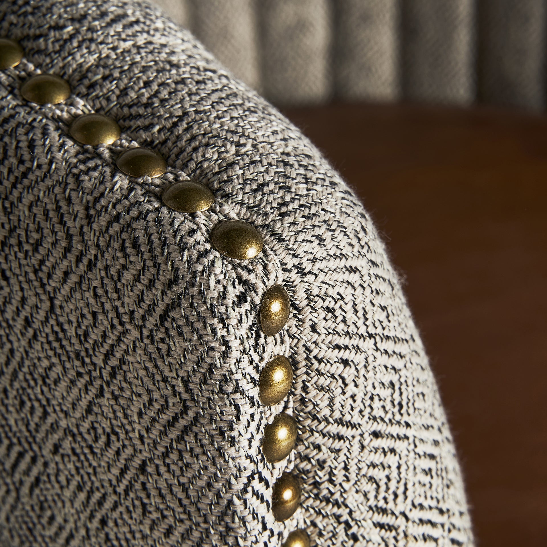NEIVE ARMCHAIR